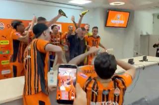 Noii campioni i-au turnat gheață în cap lui Arda Turan în conferință!