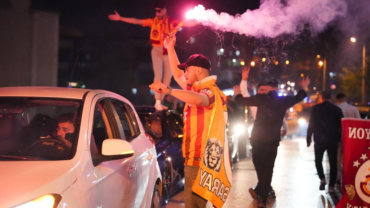 Galatasaray a cucerit titlul în Turcia - imagini de la sărbătoare