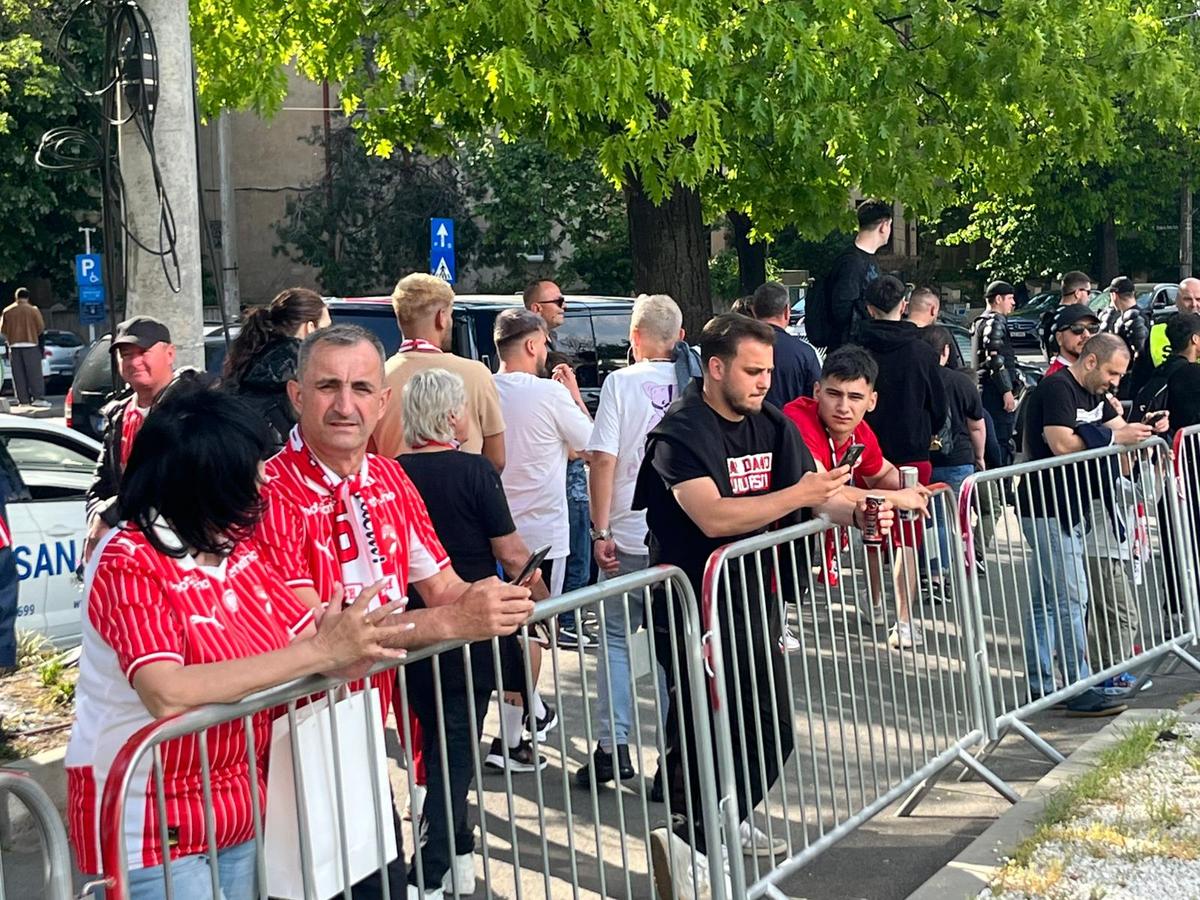 Dinamo - FC Argeș, imagini înaintea partidei de pe „Arcul de Triumf”