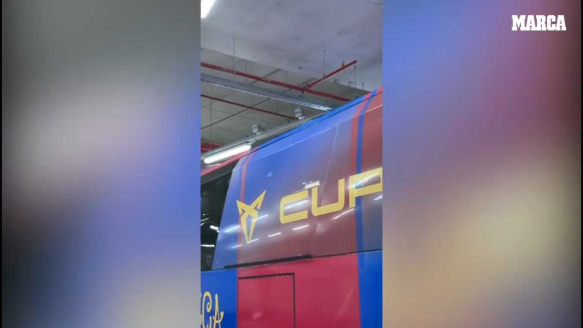 Scene incredibile: fanii Barcelonei au aruncat cu obiecte în autocarul... propriei echipe!