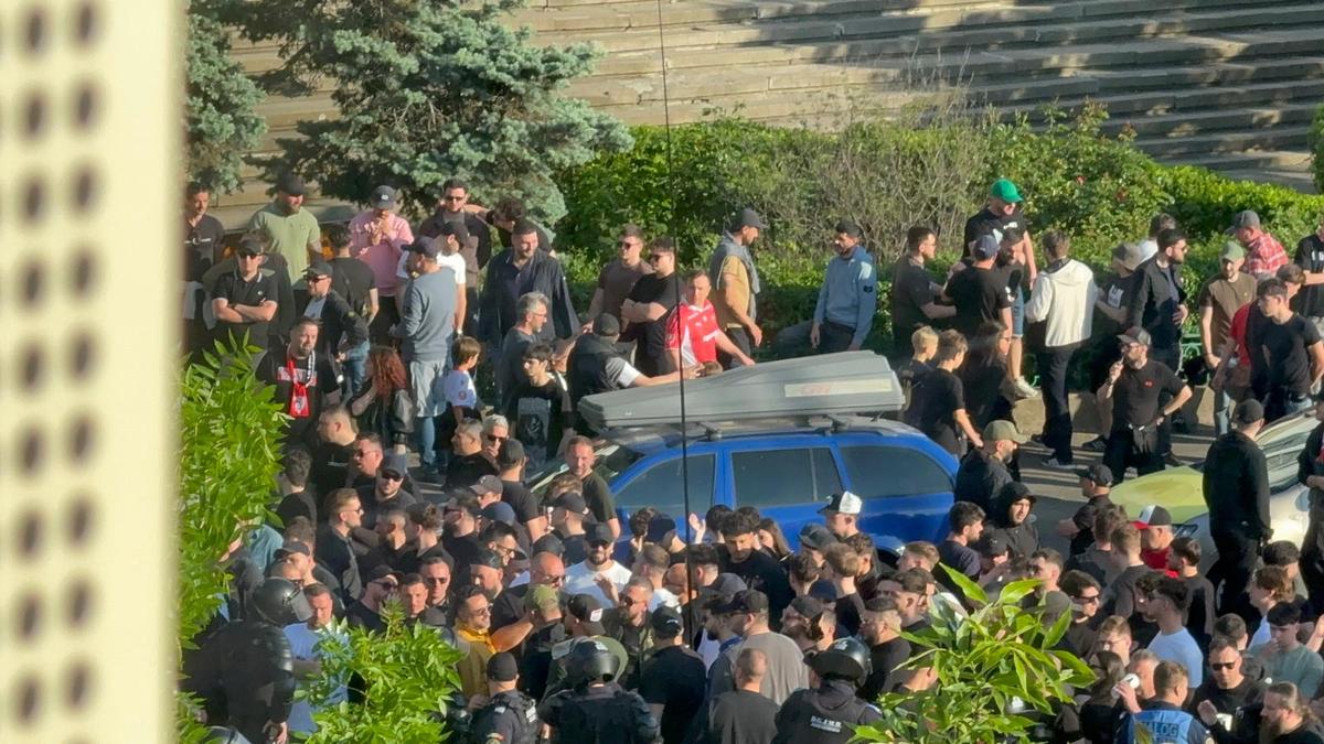 Protestul fanilor lui Dinamo la meciul cu FC Argeș