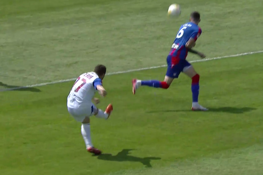 Adi Popa, execuție de clasă în Bihor - Steaua // Captură foto: Digi Sport 1