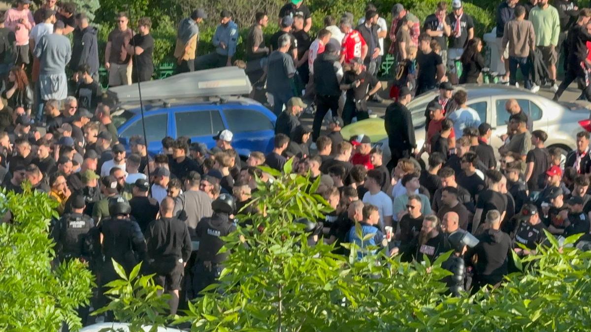 Protestul fanilor lui Dinamo la meciul cu FC Argeș