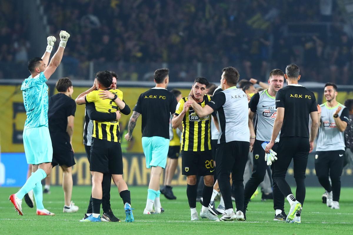 Răzvan Marin, CAMPION în Grecia cu AEK! + Răzvan Lucescu, favorit la locul 2
