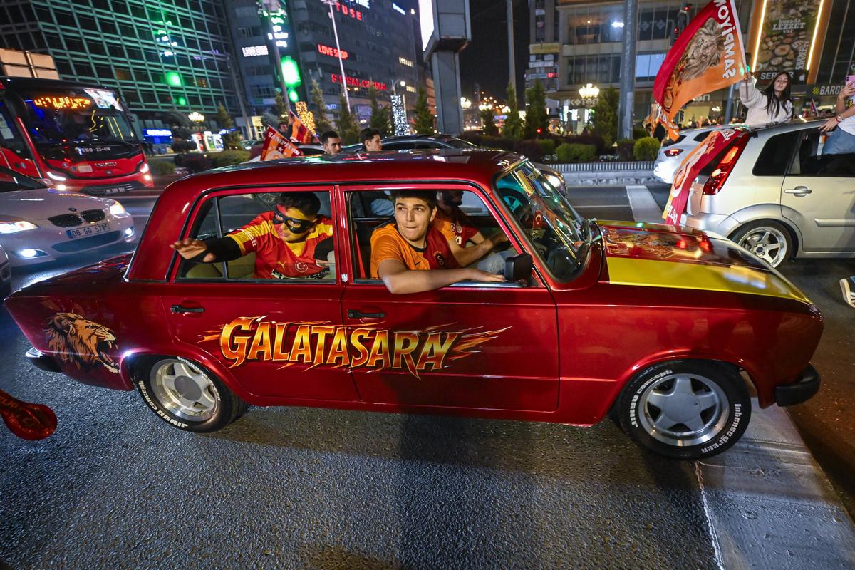 Galatasaray a cucerit titlul în Turcia - imagini de la sărbătoare