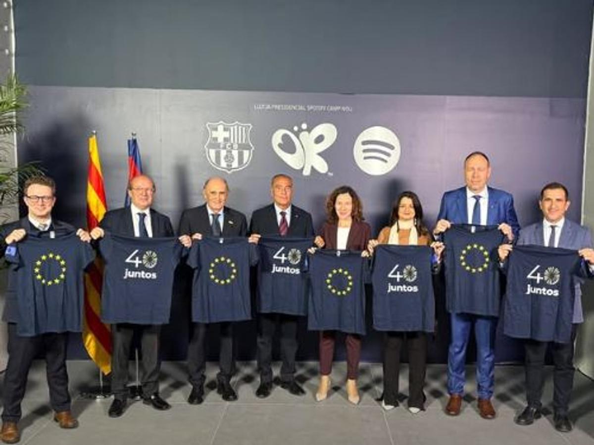 Românca Roxana Mînzatu, invitată specială pe „Camp Nou” la Barcelona – Real Madrid