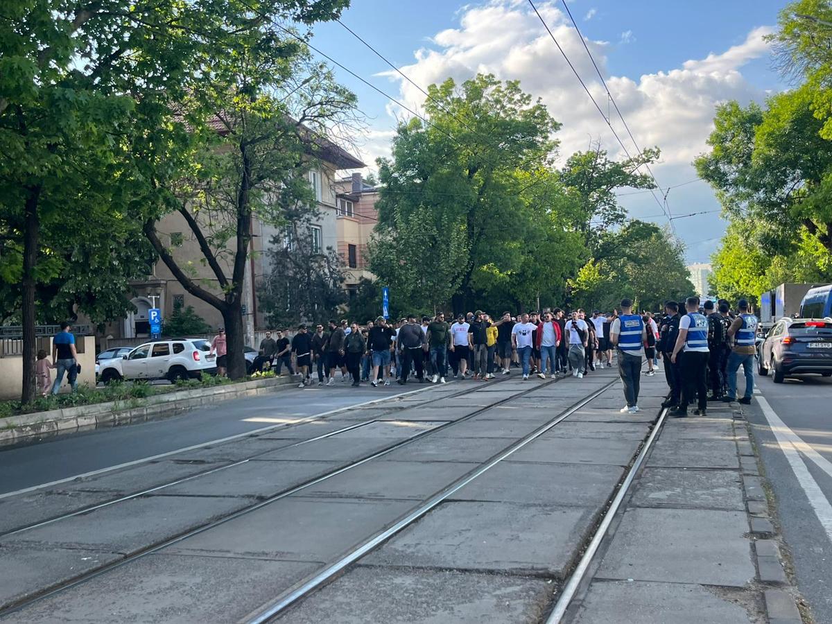 Protestul fanilor lui Dinamo la meciul cu FC Argeș