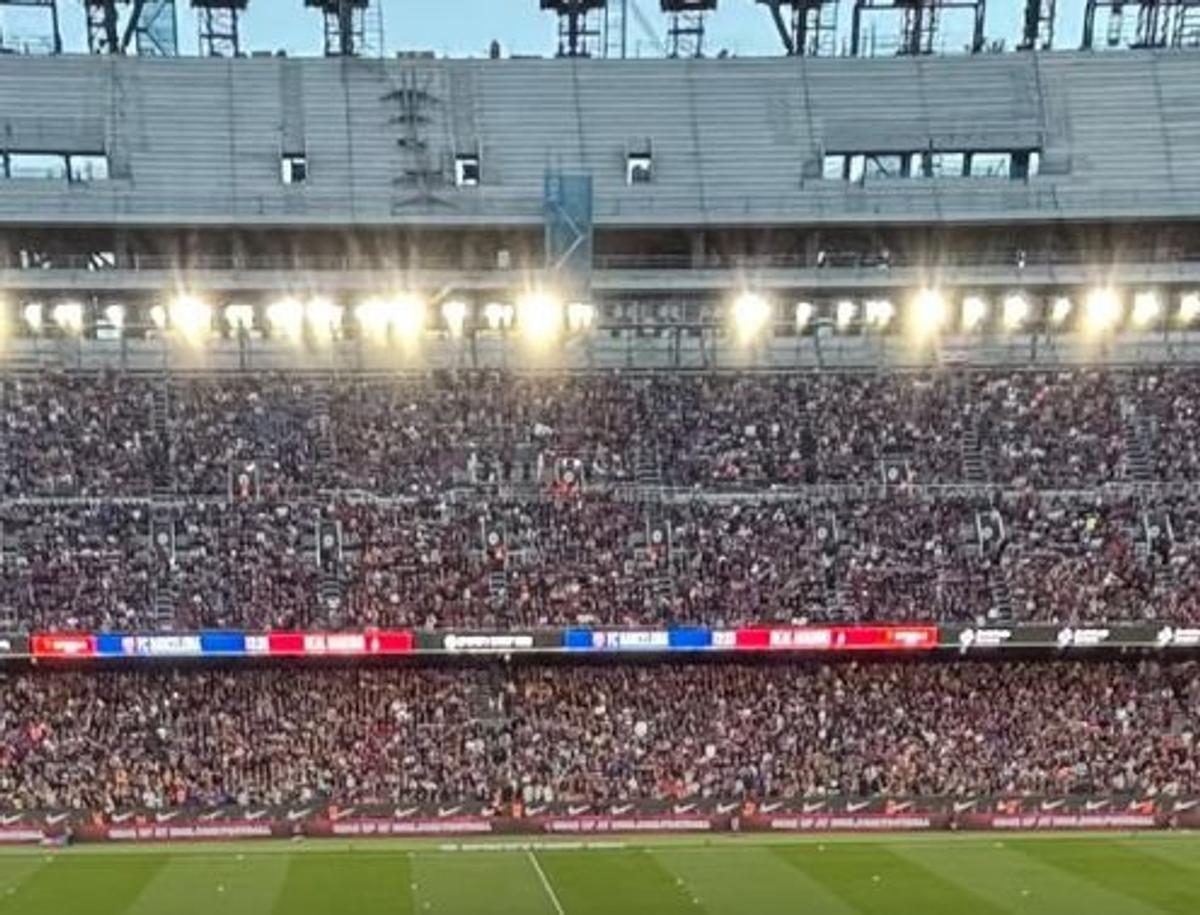 Românca Roxana Mînzatu, invitată specială pe „Camp Nou” la Barcelona – Real Madrid