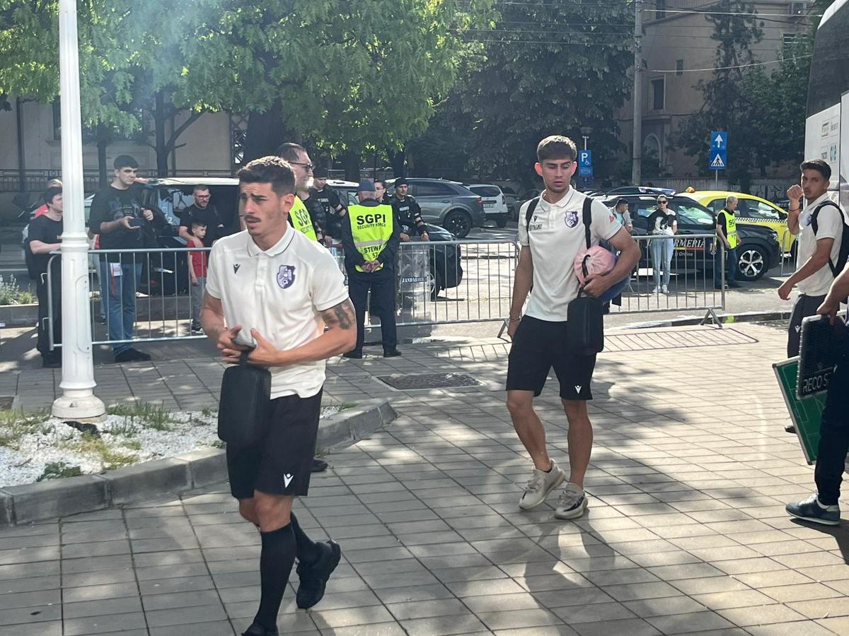 Dinamo - FC Argeș, imagini înaintea partidei de pe „Arcul de Triumf”