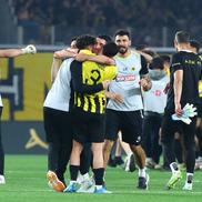 Răzvan Marin și AEK Atena au câștigat titlul în Grecia // FOTO: sportal.gr