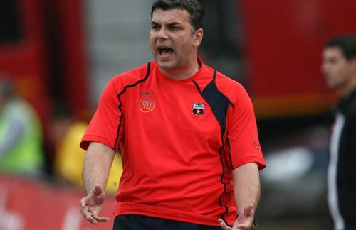 Cosmin Olăroiu împlinește astăzi 51 de ani