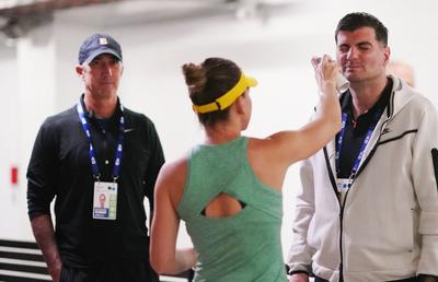 Gluma ciudată a lui Toni Iuruc când a ieșit de la notar, proaspăt divorțat de Simona Halep: „E ca eliminarea în turul 1 la US Open”