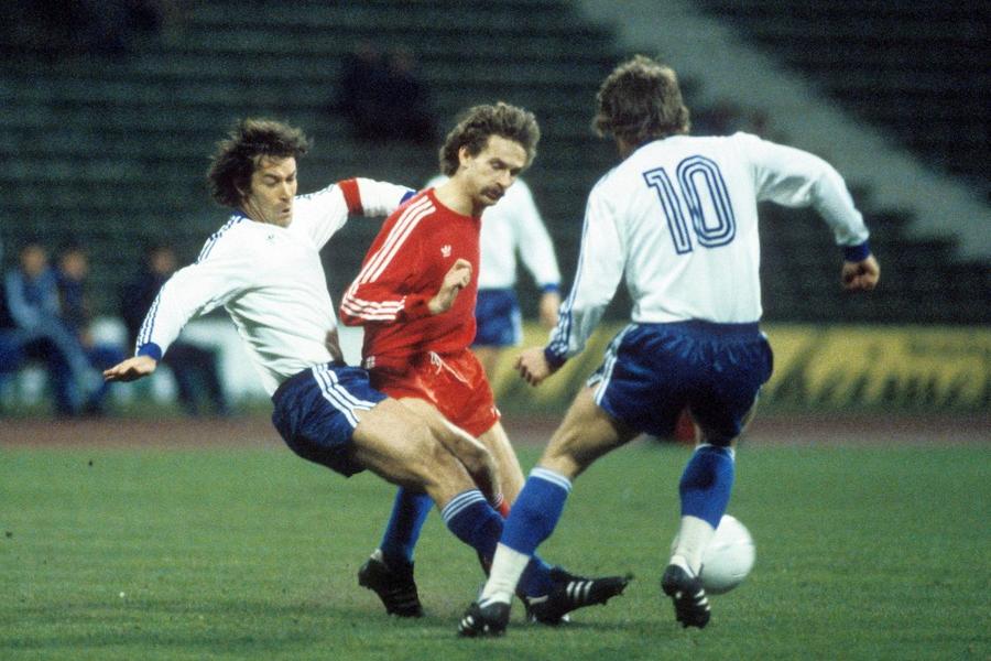 Componenții Craiovei anilor '80 jucau aproape la fel de mult ca fotbaliștii de azi. Minus medicația, metodele de recuperare și nutriționiștii (foto: Imago) „Se joacă prea mult” – o teorie discutabilă