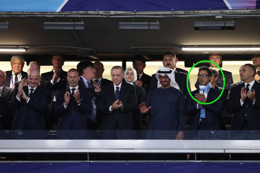Sheikh Mansour / FOTO: GettyImages Burleanu, în „loja greilor” la finala Ligii Campionilor » Erdogan și șeful lui City în față, Ceferin și Infantino în dreapta