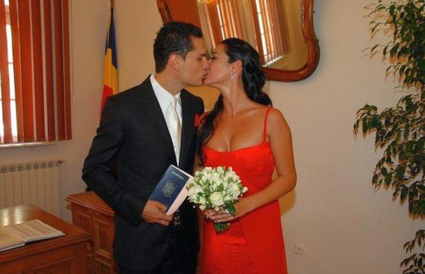 „Am făcut sex chiar înainte de meci, în cantonament” » La 14 ani distanță e angajat FRF și revine asupra declarației: „Soția a venit la mine...”