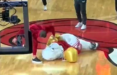 Faza serii în NBA! Conor McGregor l-a făcut KO pe Bernie, mascota de la Miami Heat