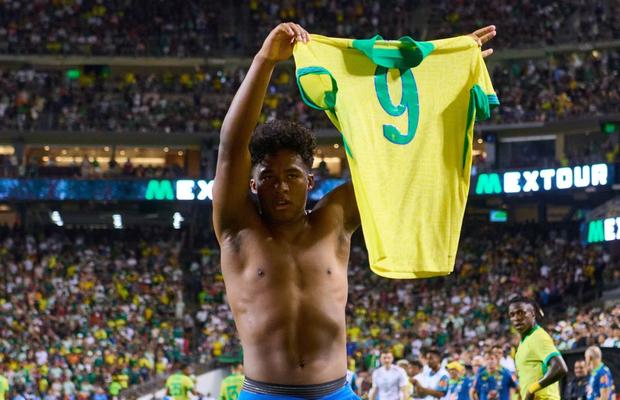 Puștiul-minune cumpărat de Real Madrid l-a egalat pe legendarul Pele » Ce record a stabilit în testul cu Mexic