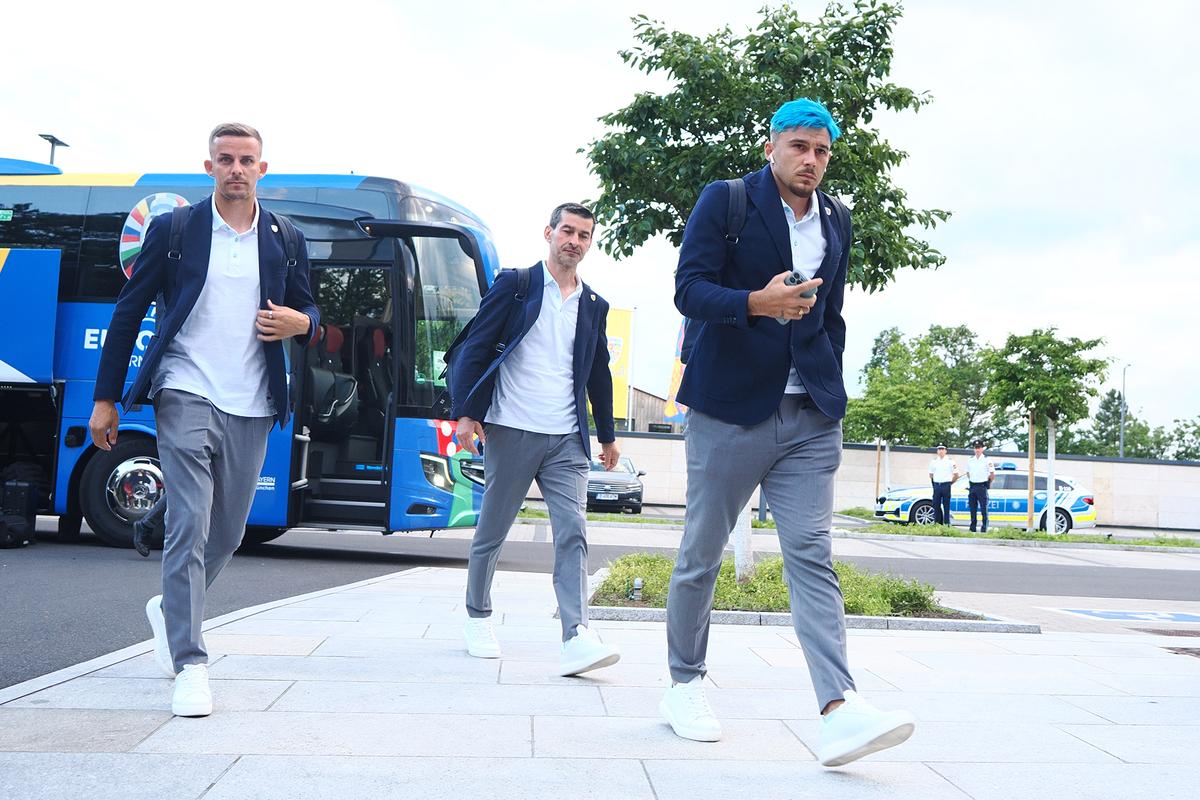 Nemții i-au dat KO lui Iordănescu din prima zi! Decizia care l-a înfuriat pe selecționer înainte de Euro 2024