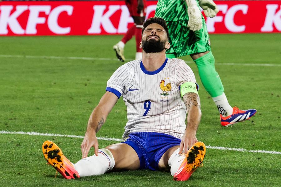Pentru Olivier Giroud a fost ultimul meci pe târâm francez în tricoul naționalei. Foto: Imago Francezii au răbufnit » Transmisiunea amicalului cu Canada a întârziat 10 minute din cauza lui Emmanuel Macron
