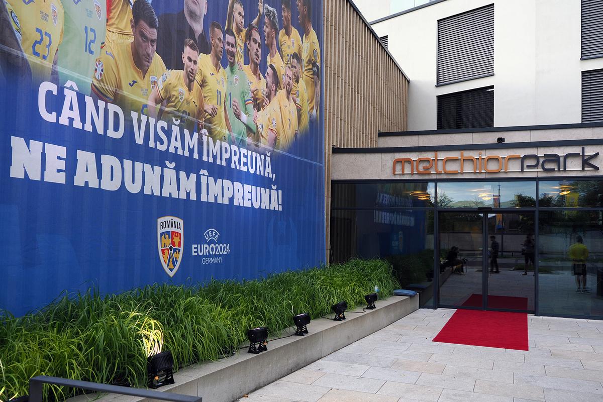 Imagini de la sosirea echipei naționale la hotelul din Würzburg