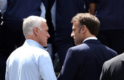 Francezii au răbufnit » Transmisiunea amicalului cu Canada a întârziat 10 minute din cauza lui Emmanuel Macron