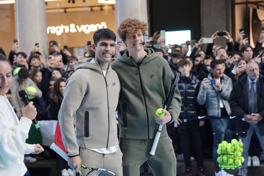 Jannik Sinner alături de Carlos Alcaraz Foto: Imago Simone Vagnozzi, antrenorul lui Jannik Sinner: „Nu a făcut nimic greșit” + cum s-a desfășurat perioada de suspendare