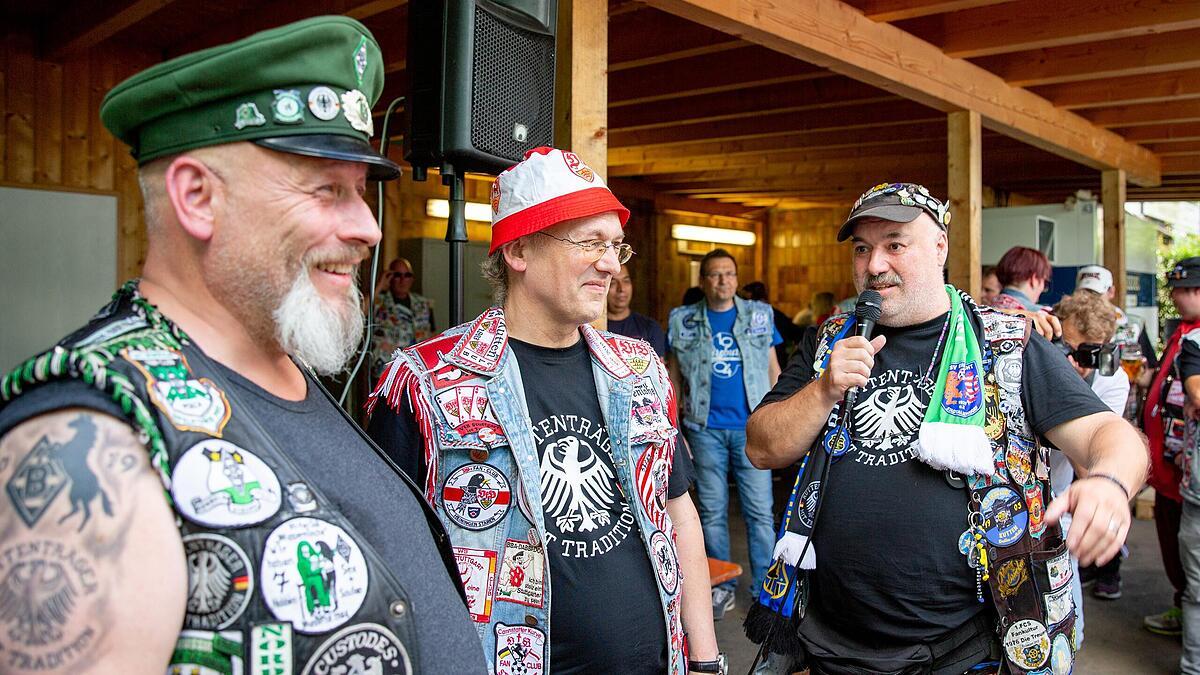 Supershow al suporterilor nemți din fan cluburi chiar în orașul unde stă naționala României! Tabloidul Bild a ales astăzi poza zilei de la festivalul unic în Germania