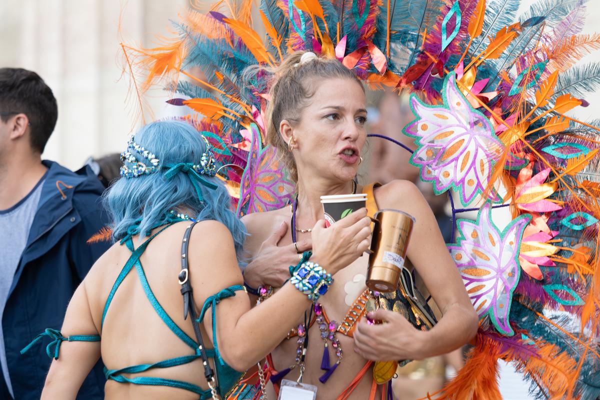 Și semafoarele sunt LGBT! Ce a văzut GSP la festivalul Pride din München » Dezmăț total, copii aduși la dansuri provocatoare, evenimente sadomaso pe străzi