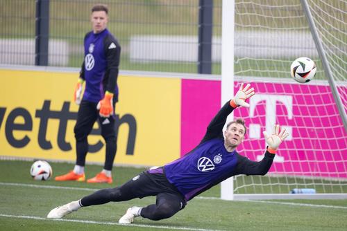 Manuel Neuer și Marc Andre ter Stegen Foto: Imago Images