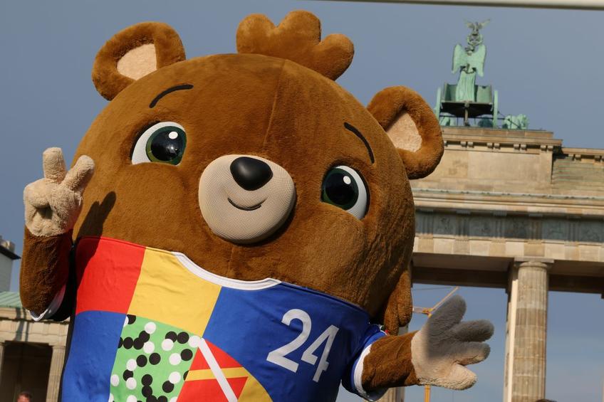 Albärt e gata pentru a face cunoștință cu fanii care vor merge în Germania la Euro 2024 / Foto: GettyImages