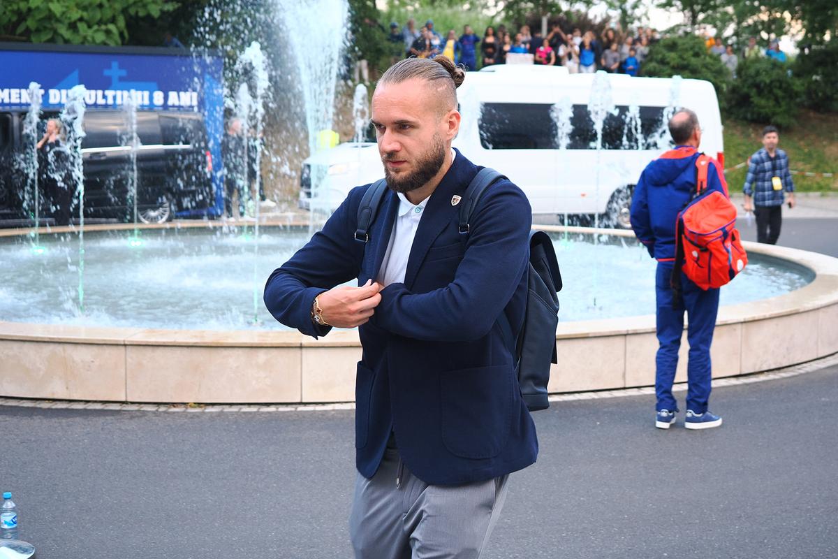 Nemții i-au dat KO lui Iordănescu din prima zi! Decizia care l-a înfuriat pe selecționer înainte de Euro 2024