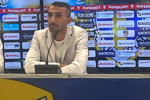 Mehmet Topal (38 de ani), noul antrenor de la Petrolul Ploiești, a susținut astăzi prima conferință de presă în calitate de tehnician al „lupilor”. Acesta se ocupă deja de campania de achiziții.