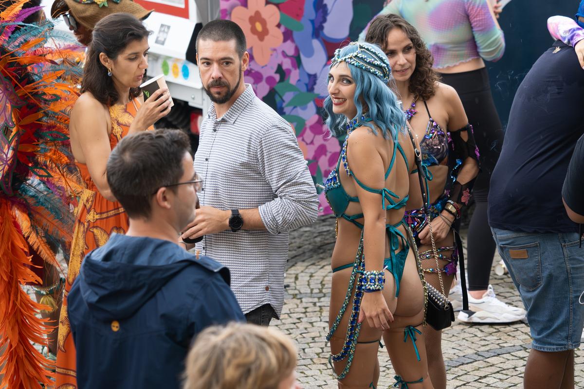 Și semafoarele sunt LGBT! Ce a văzut GSP la festivalul Pride din München » Dezmăț total, copii aduși la dansuri provocatoare, evenimente sadomaso pe străzi