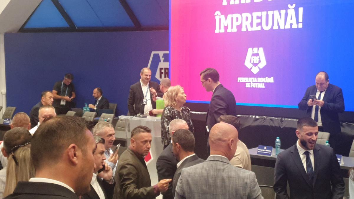 Adrian Mititelu, reacție virulentă după ultimul conflict cu Răzvan Burleanu: „Sunt niște profitori! Așteaptă să mănânce o sarma și să bea un suc”