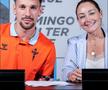 Ionuț Radu, prezentând tricoul lui Celta Vigo, lângă președintele clubului, Maria Mouriño / Foto: X Celta Vigo