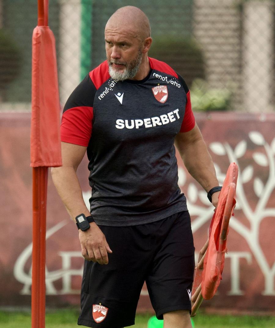 Mihai Năbădan // foto: Facebook @ Dinamo Bucuresti 3 oameni noi în staff-ul lui Dinamo » Preparator fizic din Spania + Înlocuitorul lui Caparco a lucrat la Rapid și CFR Cluj!