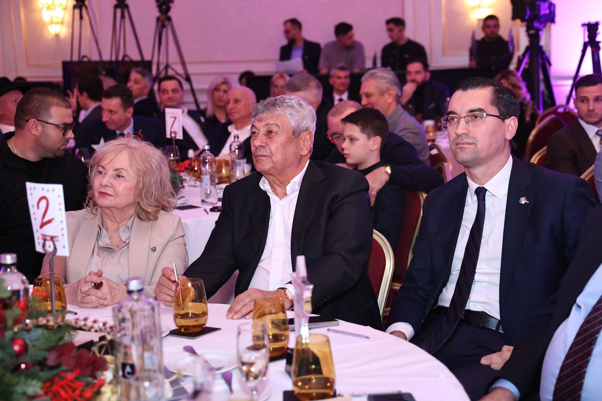 Casa Fotbalului se mută la Bratislava! Răzvan Burleanu, Mircea Lucescu, dar și alți federali vin la meciul de debut al României