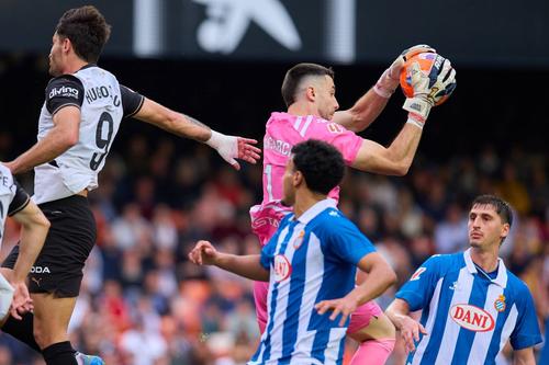 Joao Garcia (24 de ani), portarul lui Espanyol, va fi jucătorul Barcelonei din sezonul viitor/ foto: Imago Images