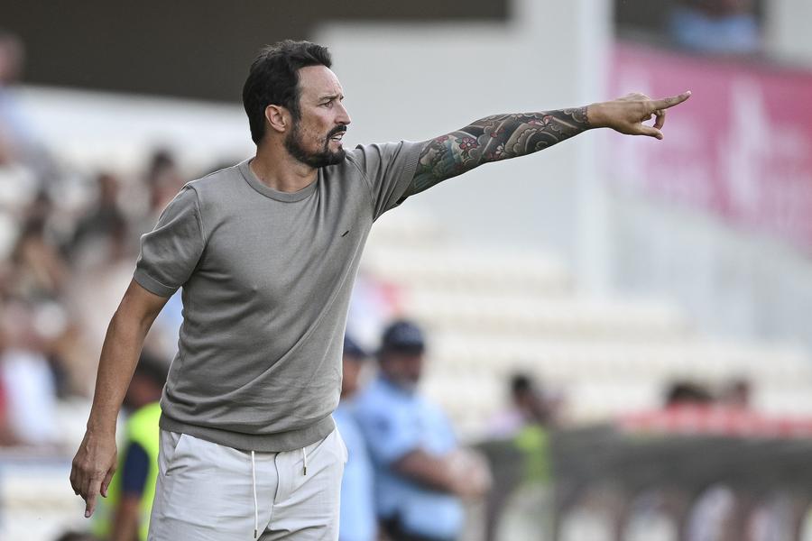 Cesar Peixoto, antrenorul lui Gil Vicente // FOTO: Getty Images Răzvan Lucescu are oferta pe masă » Dorit de multipla campioană din Golf! PAOK a ales înlocuitorul