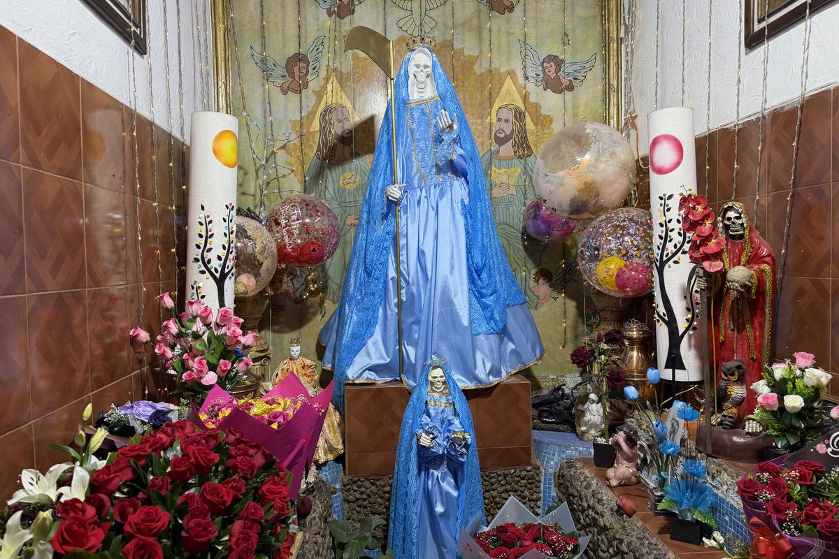 Imagini de la Santuario de la Santa Muerte