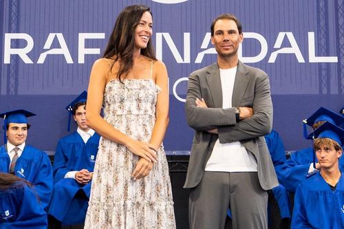 Ana Ivanovic și Rafael Nadal la ceremonia de absolvire 2026 Foto: Rafa Nadal Academy
