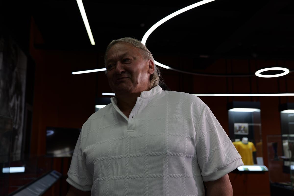 Miodrag Belodedici și Dănuț Lupu, la colecția tuturor baloanelor folosite la Campionatele Mondiale