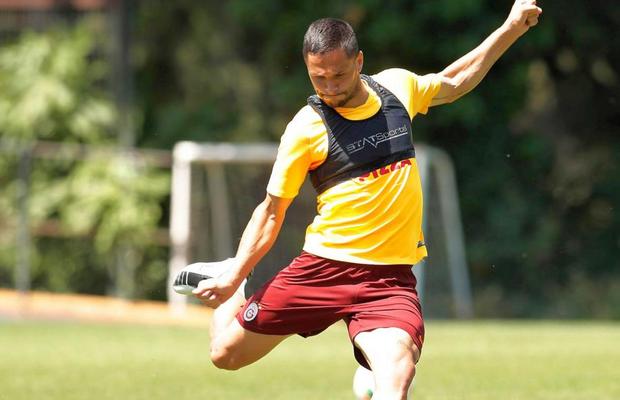 Florin Andone, operat la genunchiul drept la Istanbul! Nu mai joacă în 2020!