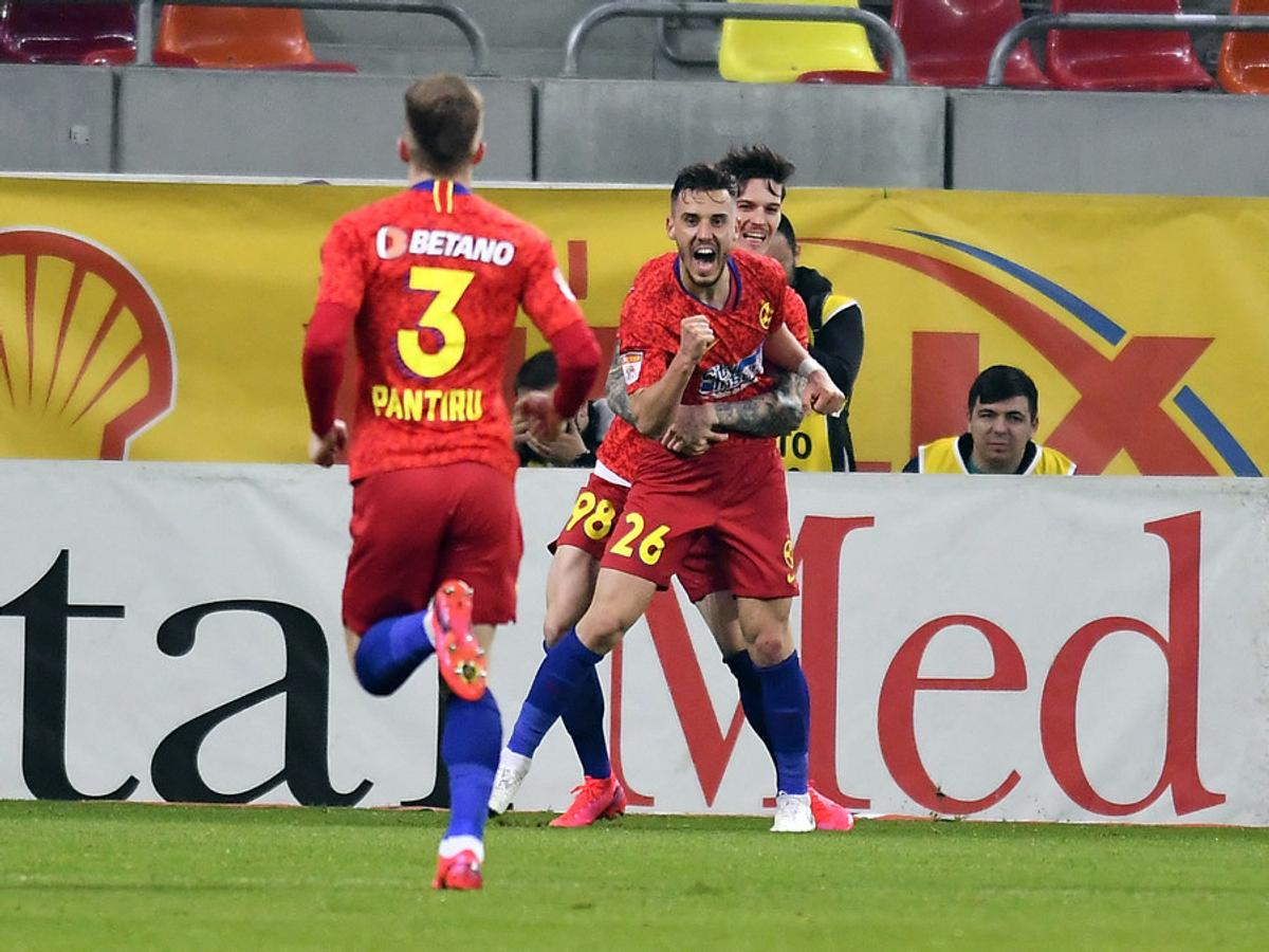 Gigi Becali l-a sunat pe Laurențiu Reghecampf: „Cum ai veni la FCSB?”