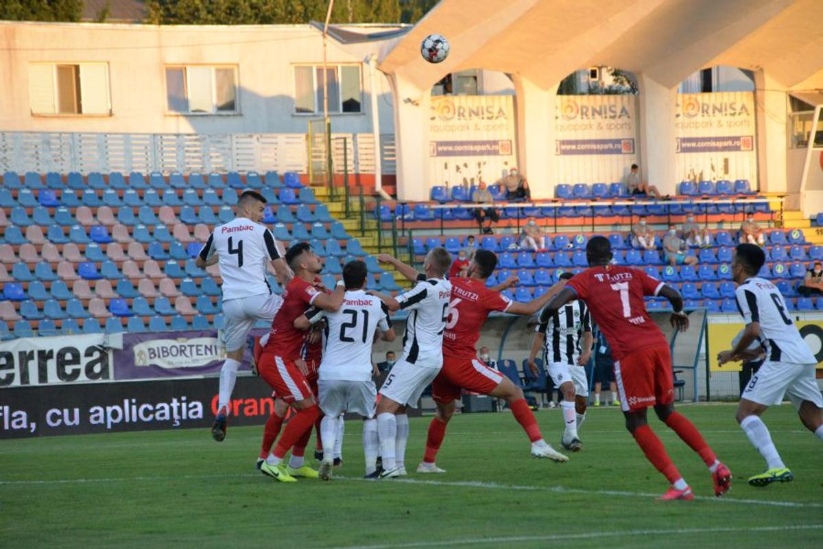 FC BOTOȘANI - ASTRA 0-0 FOTO + VIDEO Egal pentru FCSB! Meci fără gol în Moldova » Clasamentul ACUM