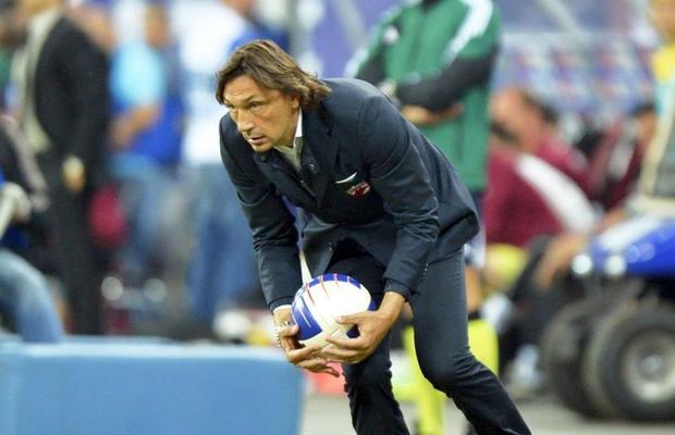 A șomat în ultimii 5 ani » Cine e antrenorul dorit de Dinamo: CV catastrofal în afara României + ar fi unic în Liga 1