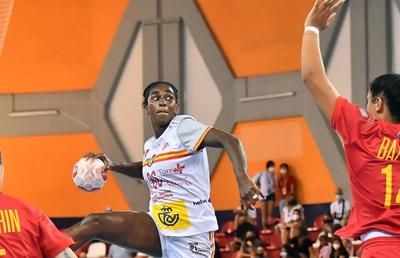 Naționala de handbal a României, cobai pentru reprezentativa Spaniei! „Cum să trimiți jucătoarele nepregătite, nu au pus mâna pe minge de mai bine de o lună?!”