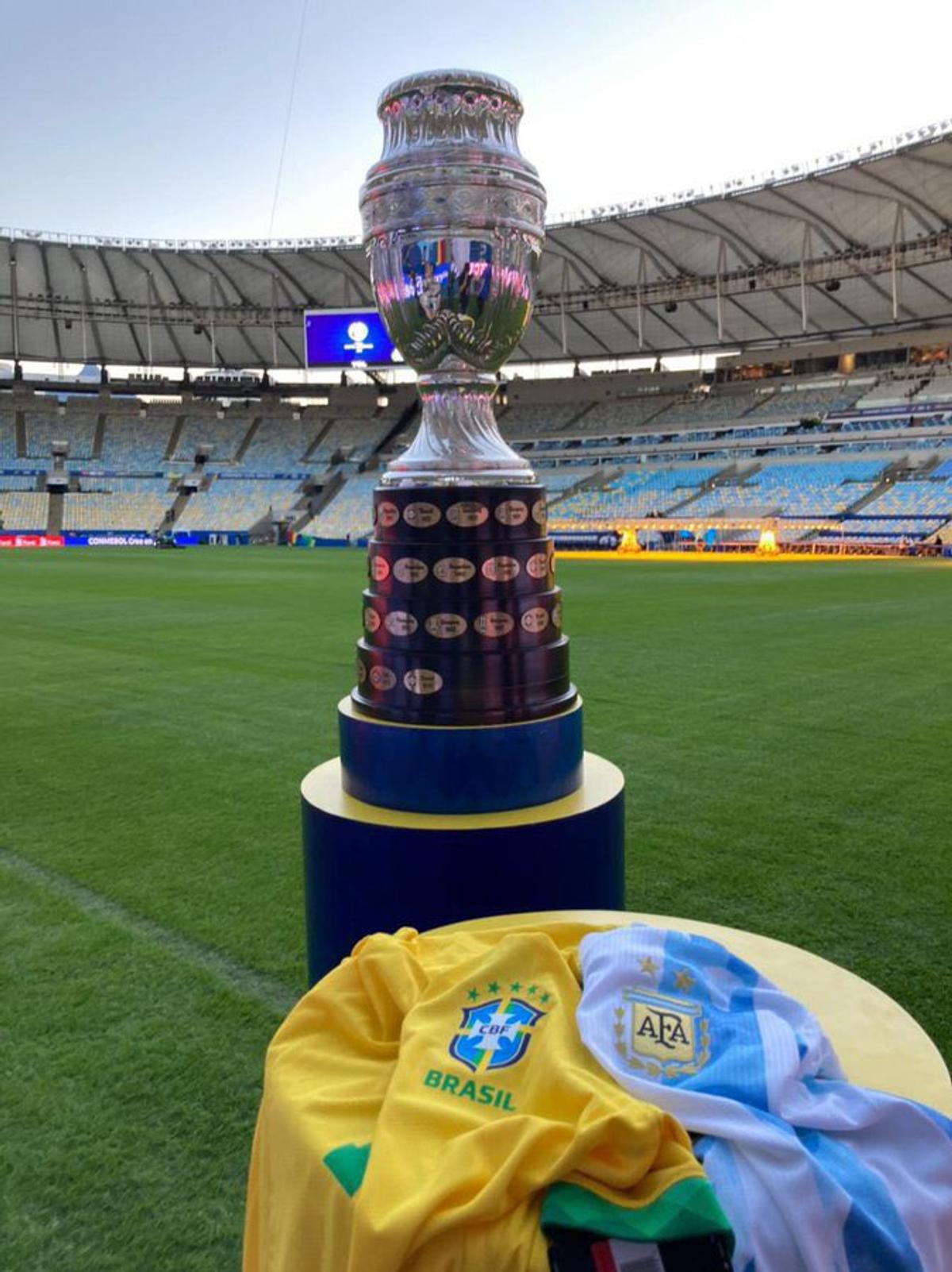 „Am vrut să-l ajutăm pe Messi să câștige trofeul. Acum merg să-mi îmbrățișez fetița” » Povestea emoționantă a lui Emiliano Martinez, eroul Argentinei din semifinale