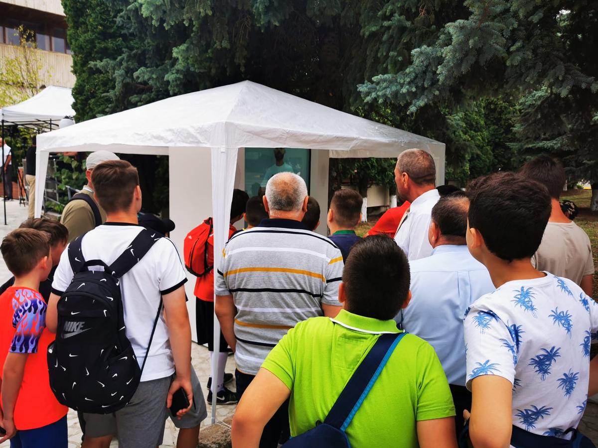 Rebranding complet la clubul din Liga 1 » Patronul a pus calul pe emblemă, și-a lansat berea proprie și a anunțat plecarea căpitanului: „Să te întorci ca antrenor!”