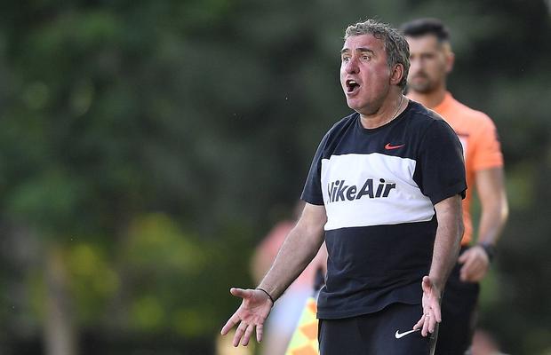 Hagi a dezvăluit un moment umilitor: „Atât câștigi pe lună? Cu banii ăștia îmi cumpăr o pereche de pantofi”